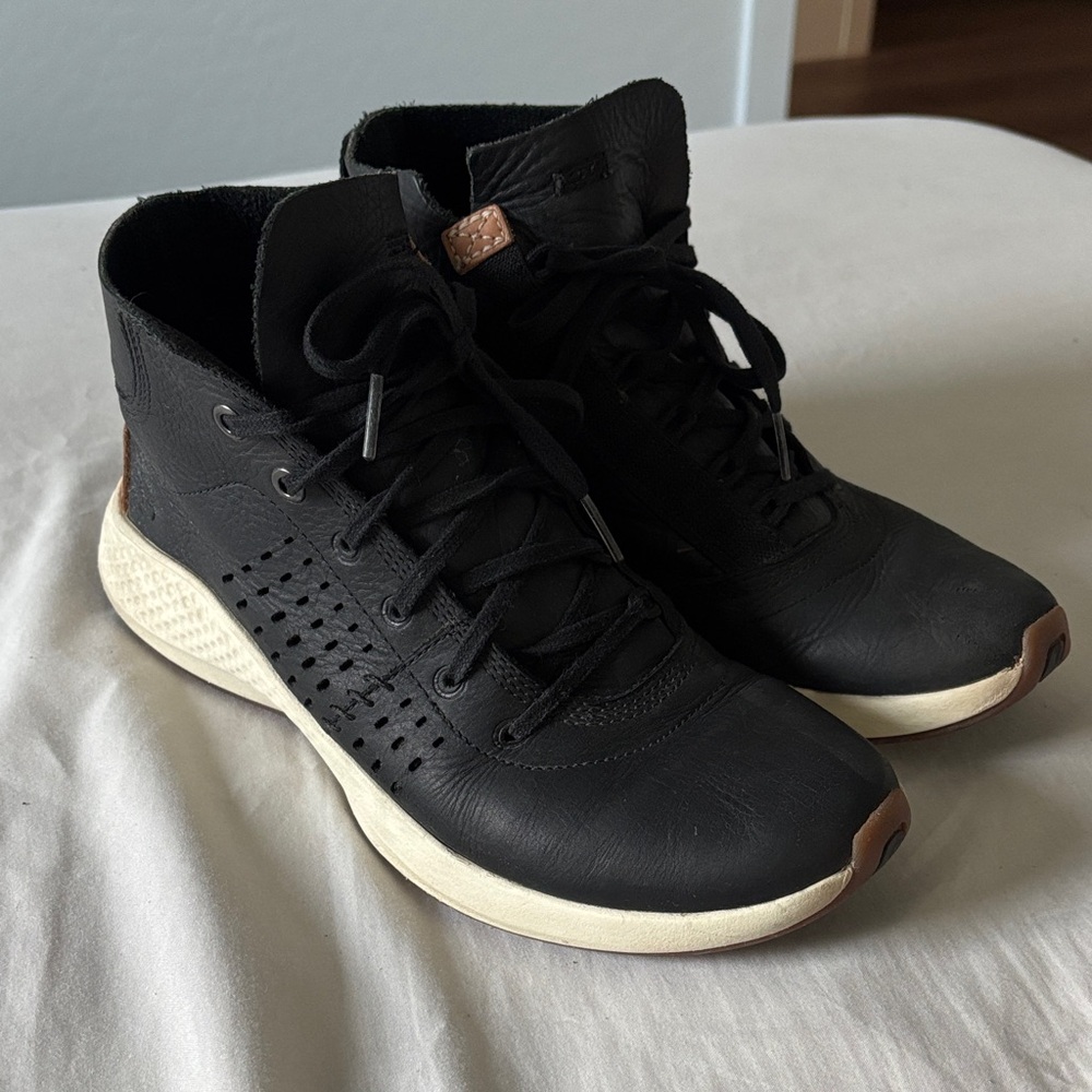 Women’s Timberland Flyroam Go Lace Chukka Hightop Sneakers Leather Boot Shoe